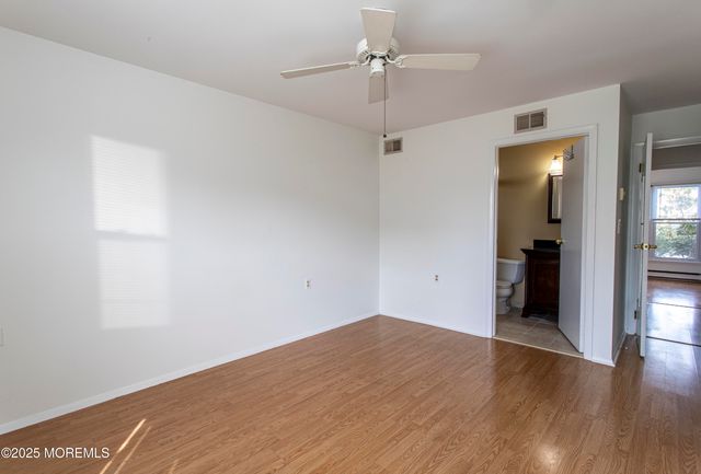 73 Buckingham Drive N, Manchester, NJ 08759