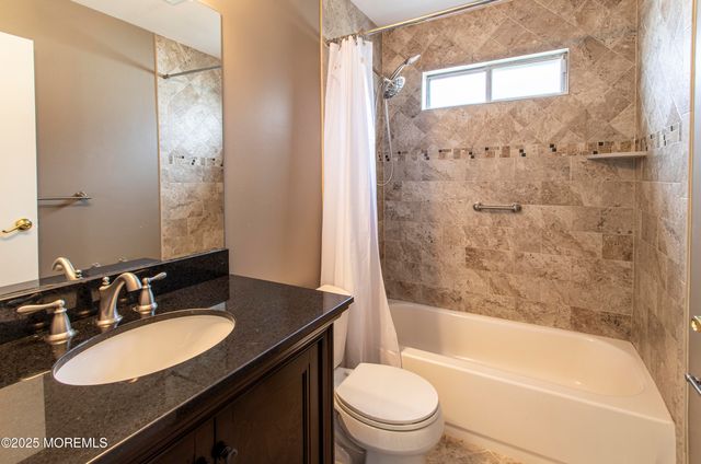 73 Buckingham Drive N, Manchester, NJ 08759