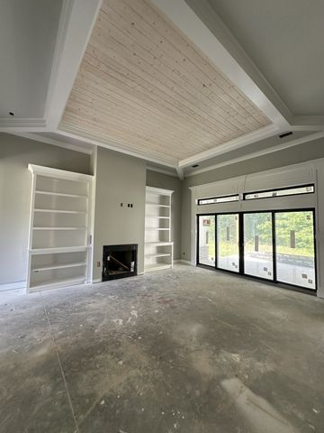 933 Ovoca Lake Rd, Tullahoma, TN 37388