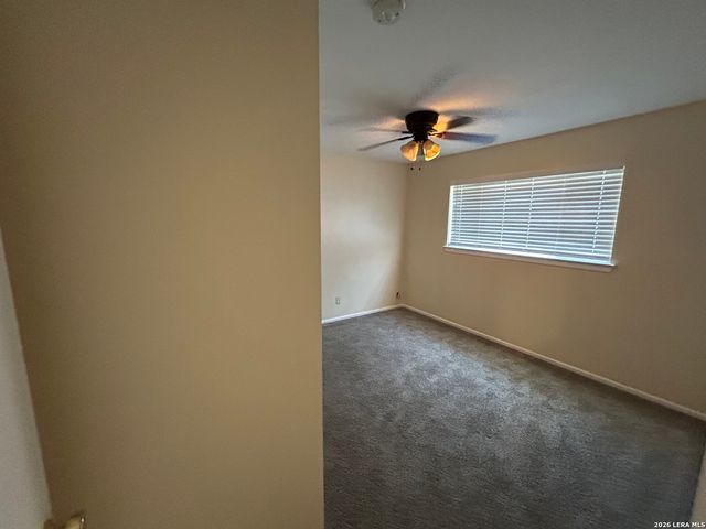 117 E SILVER SANDS DR, San Antonio, TX 78216