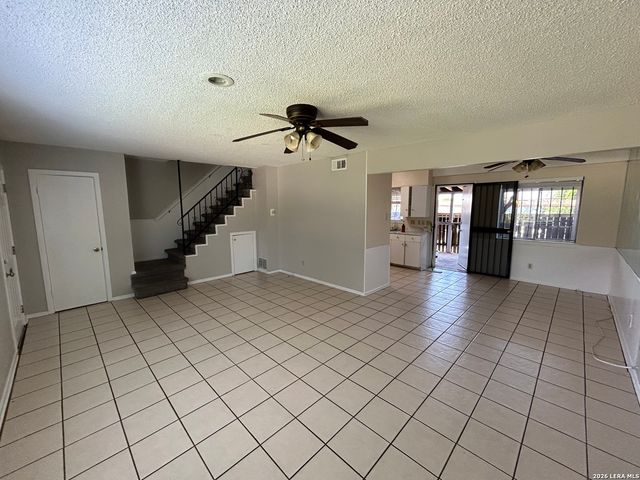 117 E SILVER SANDS DR, San Antonio, TX 78216