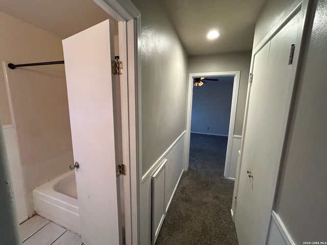 117 E SILVER SANDS DR, San Antonio, TX 78216