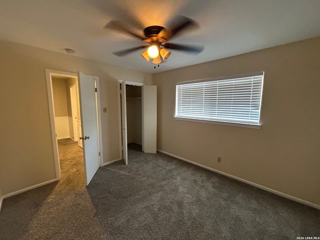 117 E SILVER SANDS DR, San Antonio, TX 78216