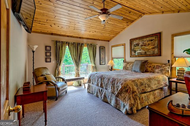 331 Black Bear Den Road, Clayton, GA 30525