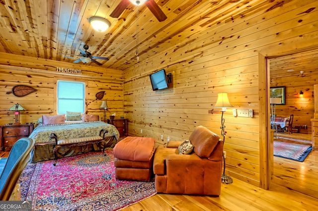 331 Black Bear Den Road, Clayton, GA 30525