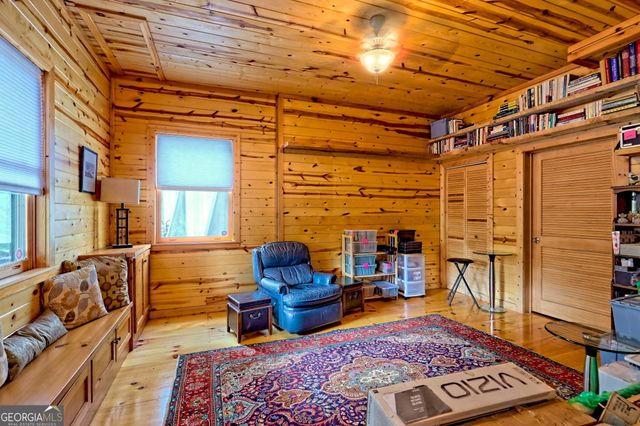 331 Black Bear Den Road, Clayton, GA 30525