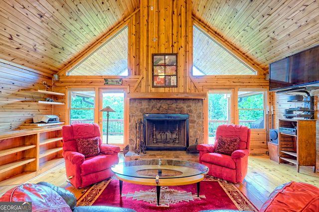 331 Black Bear Den Road, Clayton, GA 30525