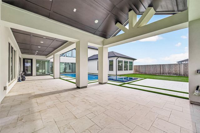 512 Basil Leaf Lane, Richmond, TX 77406