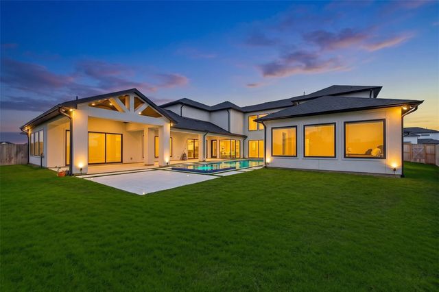 512 Basil Leaf Lane, Richmond, TX 77406