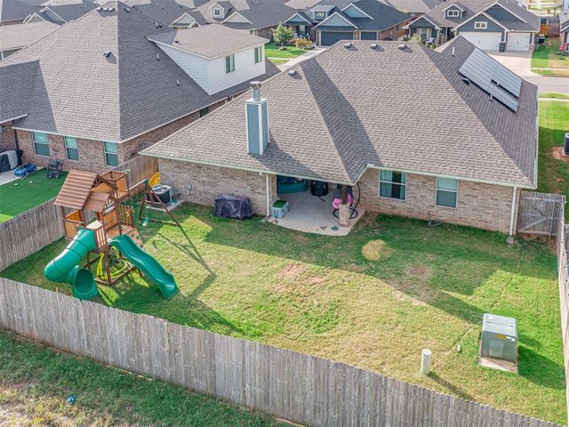 1001 NE 34th Terrace, Moore, OK 73160