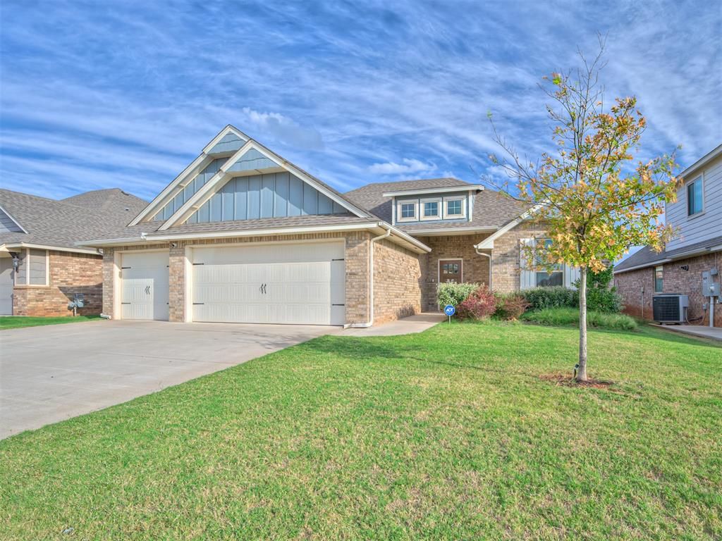 1001 NE 34th Terrace, Moore, OK 73160