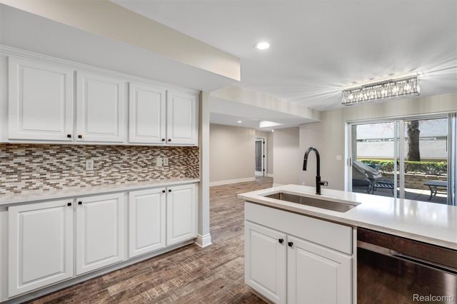 1113 N Old Woodward Avenue 78, Birmingham, MI 48009