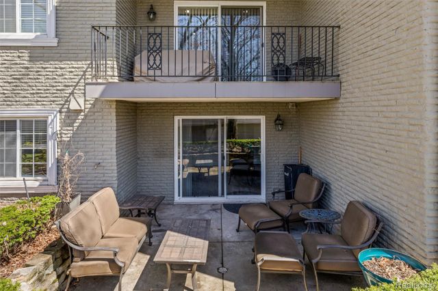 1113 N Old Woodward Avenue 78, Birmingham, MI 48009