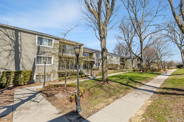 1113 N Old Woodward Avenue 78, Birmingham, MI 48009