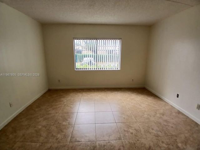 5901 Washington St 247, Hollywood, FL 33023
