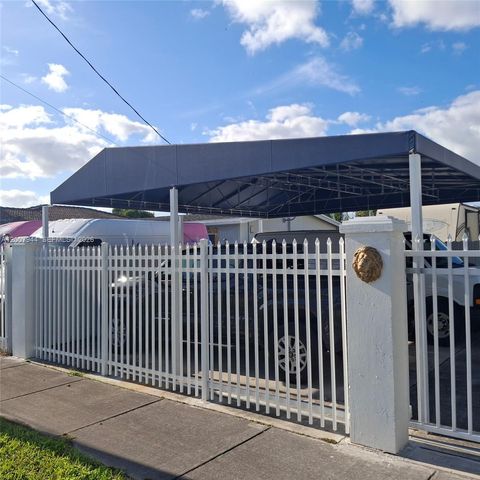 12215 SW 217th St, Miami, FL 33170