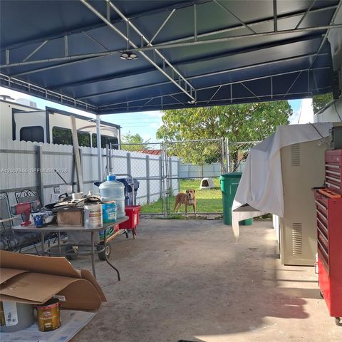 12215 SW 217th St, Miami, FL 33170