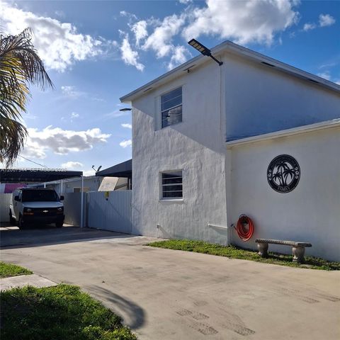12215 SW 217th St, Miami, FL 33170