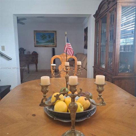 12215 SW 217th St, Miami, FL 33170