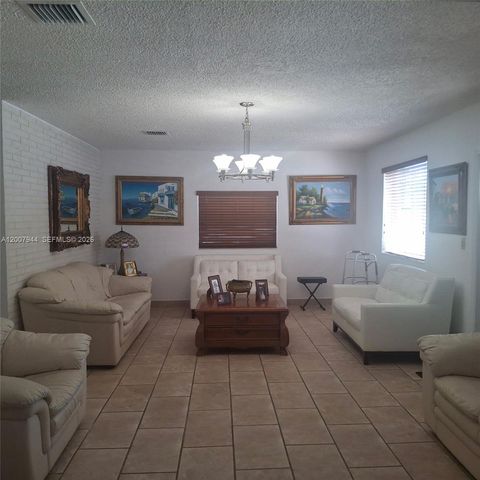 12215 SW 217th St, Miami, FL 33170