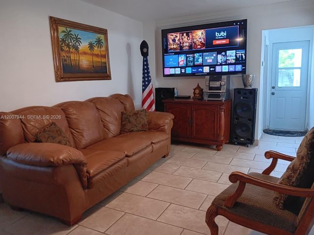 12215 SW 217th St, Miami, FL 33170