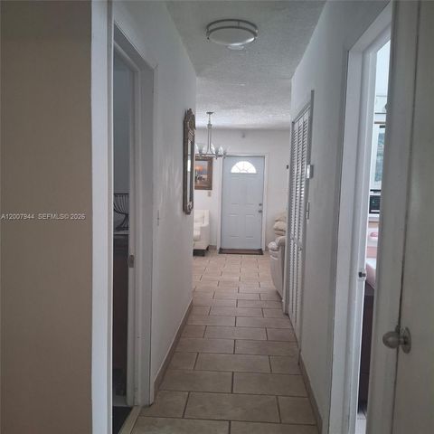 12215 SW 217th St, Miami, FL 33170