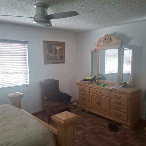 12215 SW 217th St, Miami, FL 33170