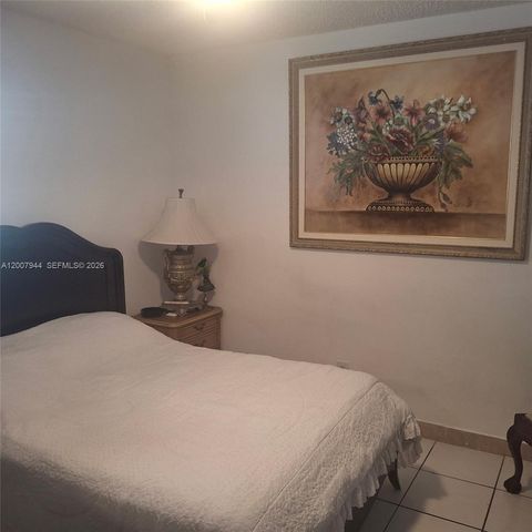 12215 SW 217th St, Miami, FL 33170