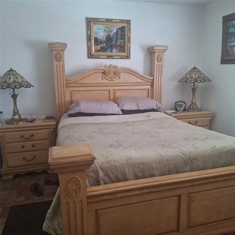 12215 SW 217th St, Miami, FL 33170