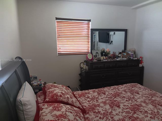 12215 SW 217th St, Miami, FL 33170