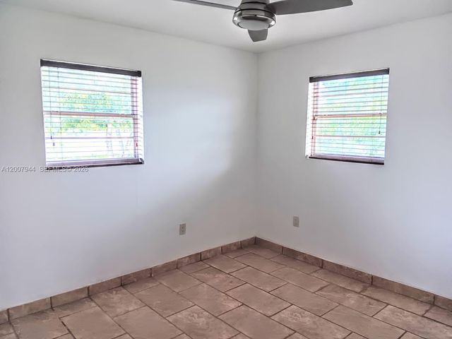 12215 SW 217th St, Miami, FL 33170