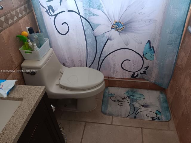 12215 SW 217th St, Miami, FL 33170