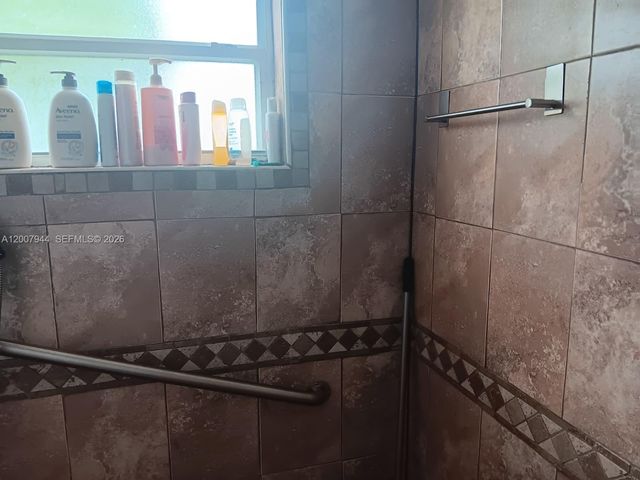 12215 SW 217th St, Miami, FL 33170