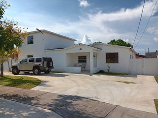 12215 SW 217th St, Miami, FL 33170