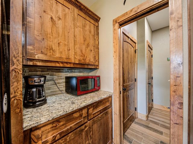 1020 County Road 1596, Alvord, TX 76225