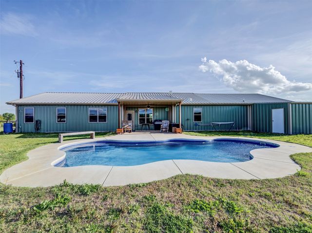1020 County Road 1596, Alvord, TX 76225