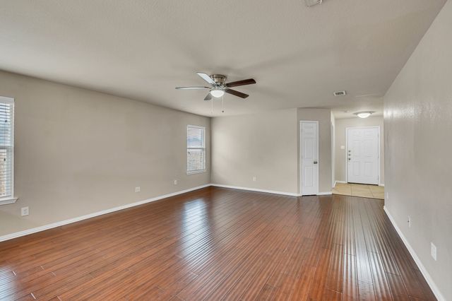 9204 Tierra Verde Drive, Fort Worth, TX 76177