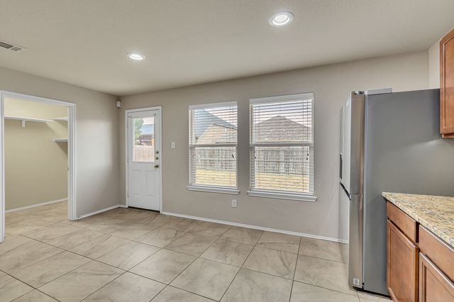 9204 Tierra Verde Drive, Fort Worth, TX 76177