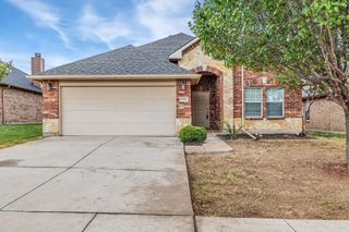 9204 Tierra Verde Drive, Fort Worth, TX 76177