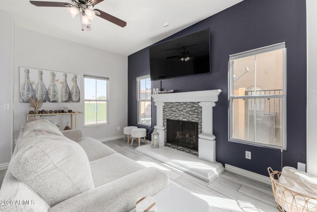 5015 E CHEYENNE Drive 21, Phoenix, AZ 85044