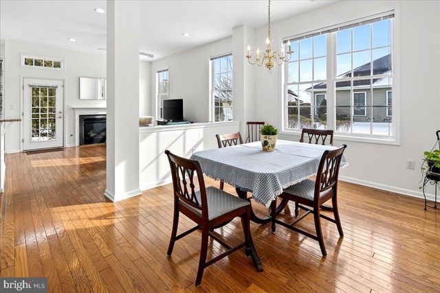 9 LIEDTKE DR, Cranbury, NJ 08512