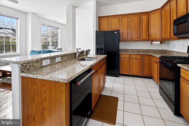 9 LIEDTKE DR, Cranbury, NJ 08512