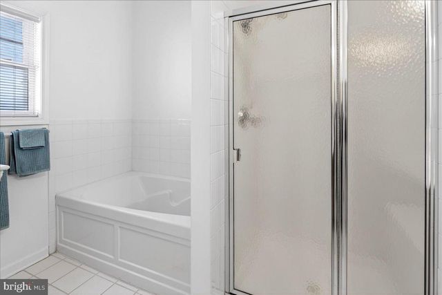 9 LIEDTKE DR, Cranbury, NJ 08512