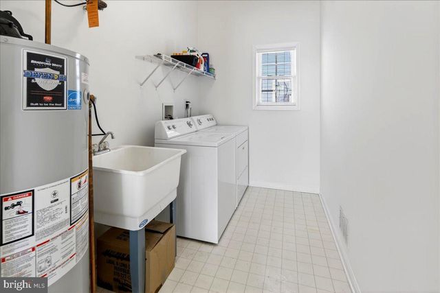 9 LIEDTKE DR, Cranbury, NJ 08512