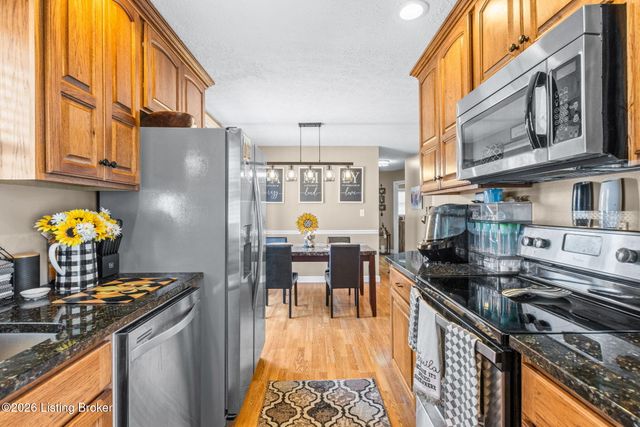 11809 Mahogany Dr, Louisville, KY 40272