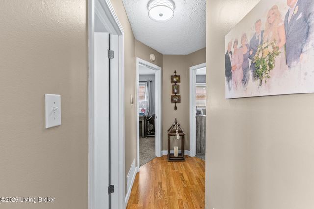 11809 Mahogany Dr, Louisville, KY 40272