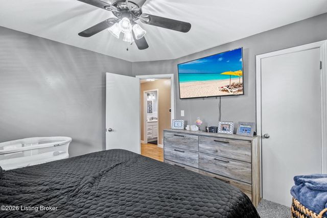 11809 Mahogany Dr, Louisville, KY 40272