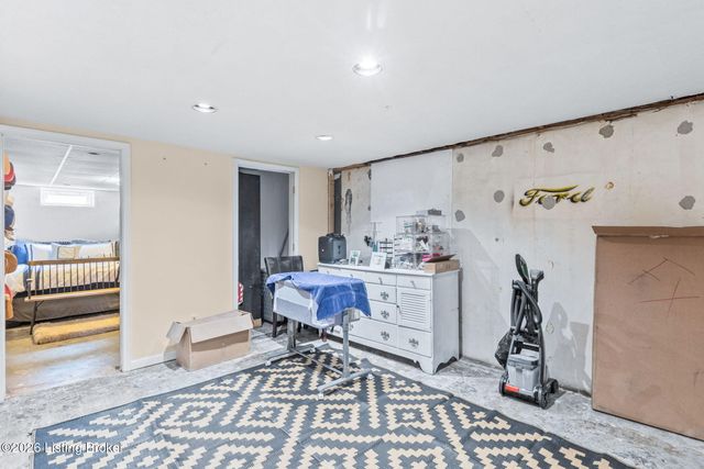 11809 Mahogany Dr, Louisville, KY 40272