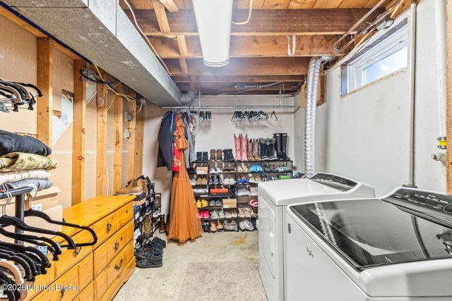 11809 Mahogany Dr, Louisville, KY 40272