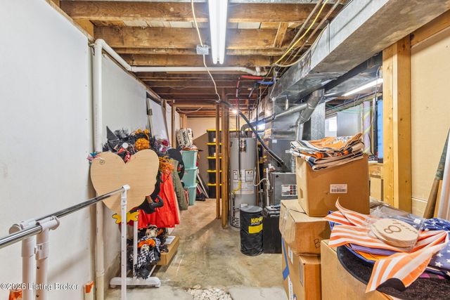 11809 Mahogany Dr, Louisville, KY 40272